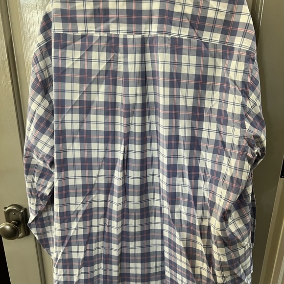 Vineyard vines button down - Picture 2 of 5